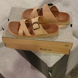 New Born Sandals Womens Size 9 Caite